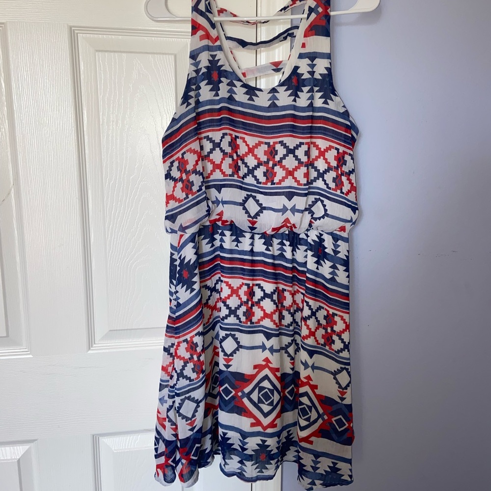 Sleeveless. Barely worn in good condition